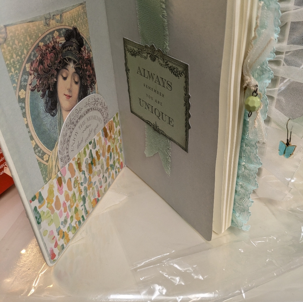 Note book/journal - Picture 4 of 4
